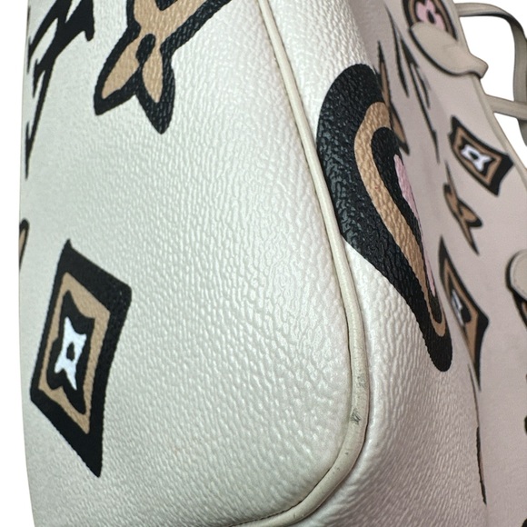 Louis Vuitton Wild at Heart Neverfull leather Tote MM - Picture 10 of 16